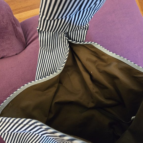 Pet Carrier/Pet Sling for Small Dogs - Picture 8 of 9